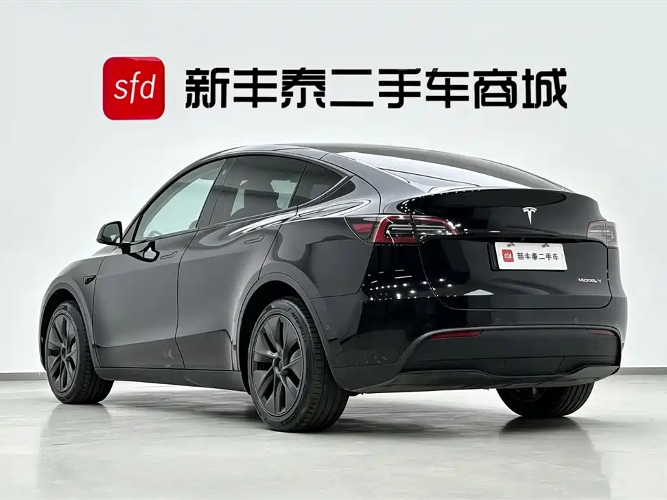 Tesla Model Y 2023 Long Range All-Wheel Drive