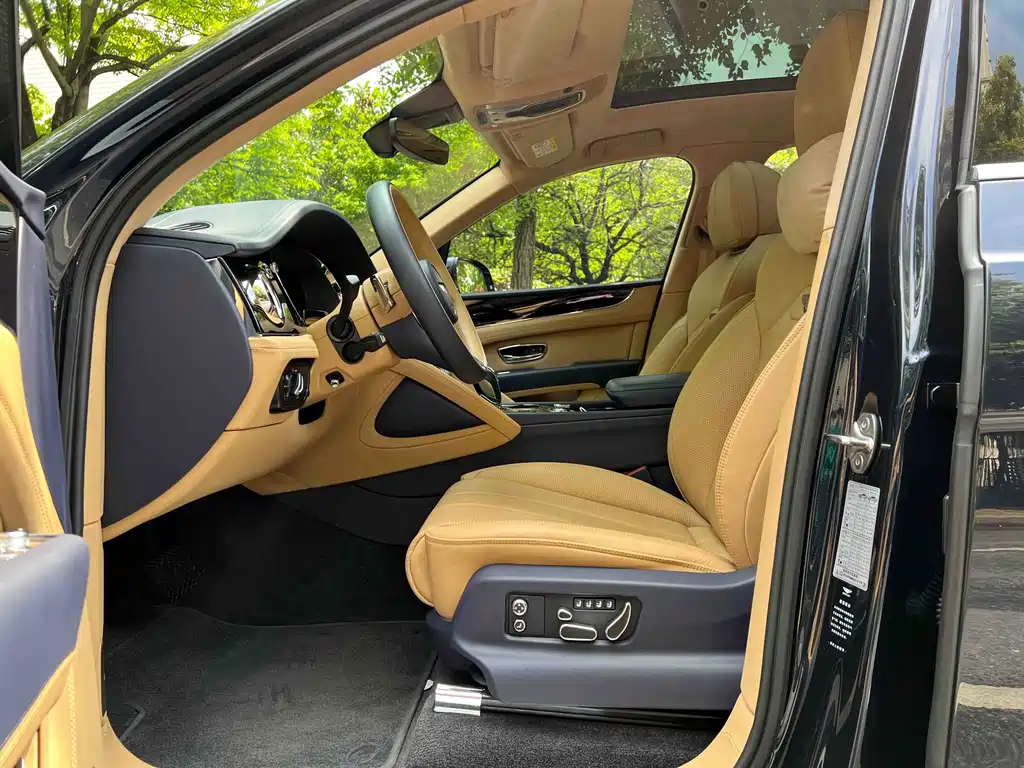 Bentley Bentayga 2024 4.0T V8