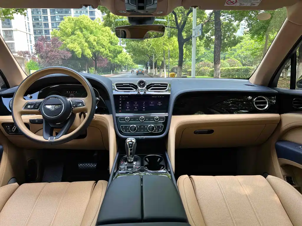 Bentley Bentayga 2024 4.0T V8