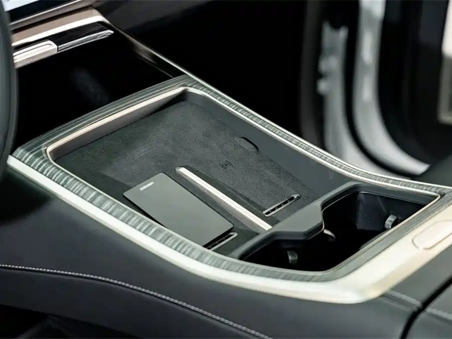ONVO L90 2025 Pro Six-Seater
