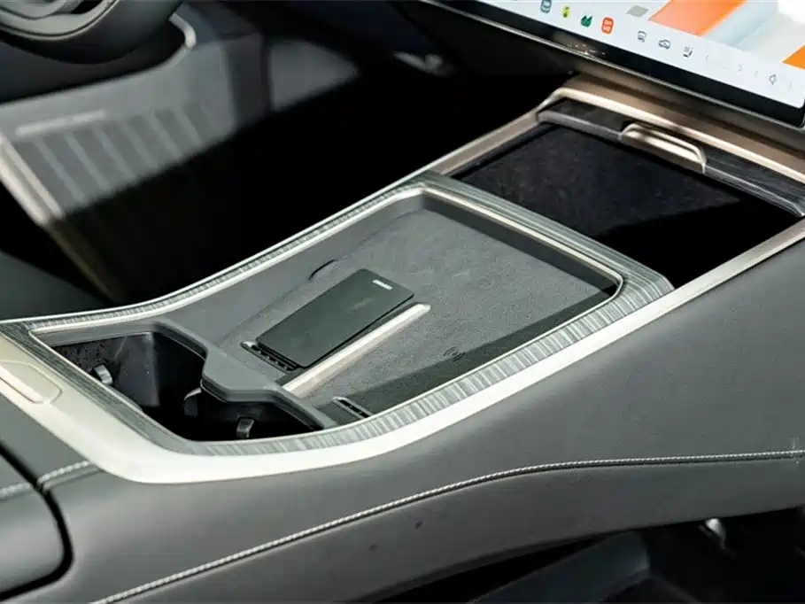 ONVO L90 2025 Pro Six-Seater
