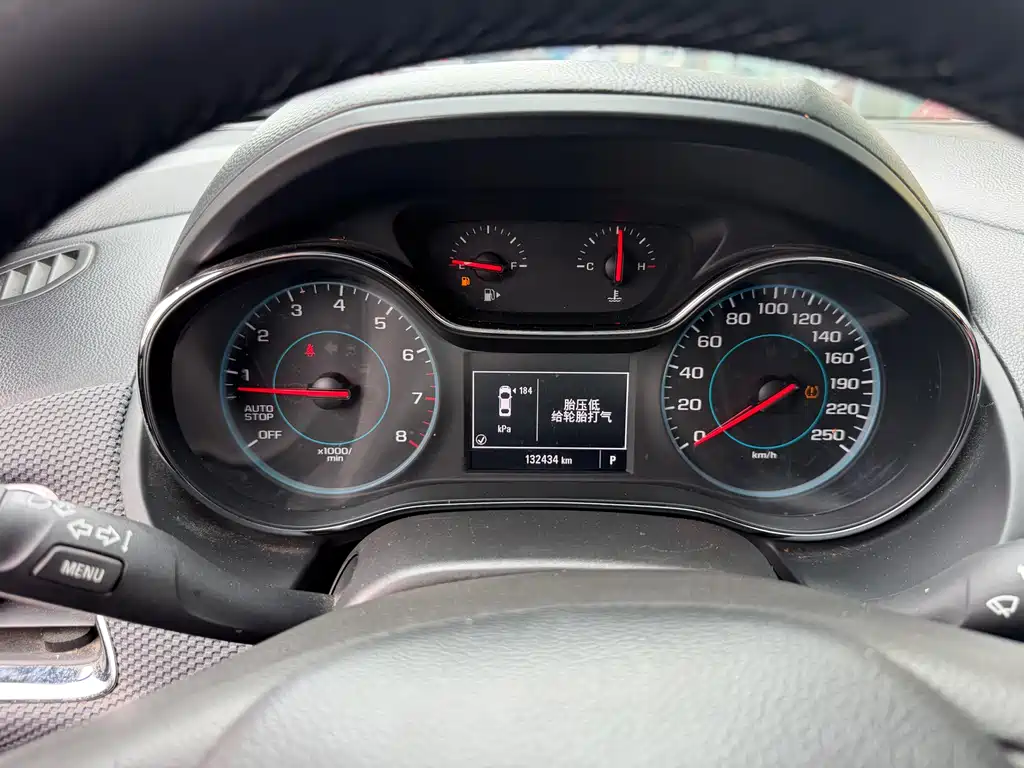 Chevrolet Cruze 2018 320 Automatic Pioneer Sunroof Edition