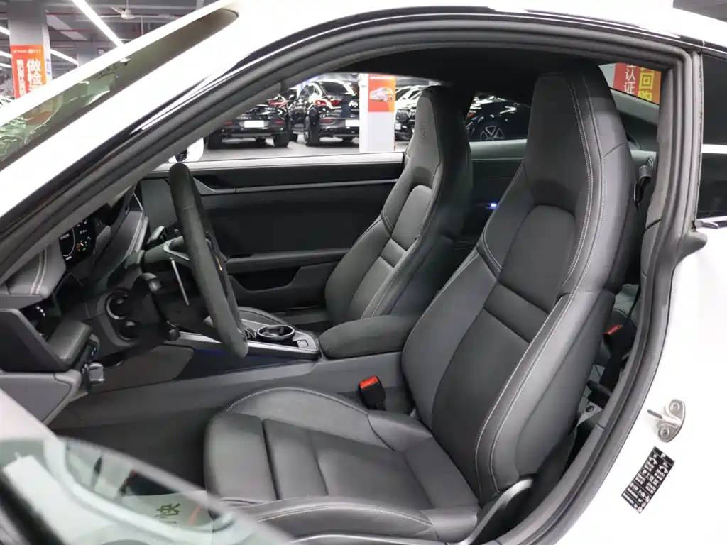 Porsche 911 2023 Carrera 3.0T