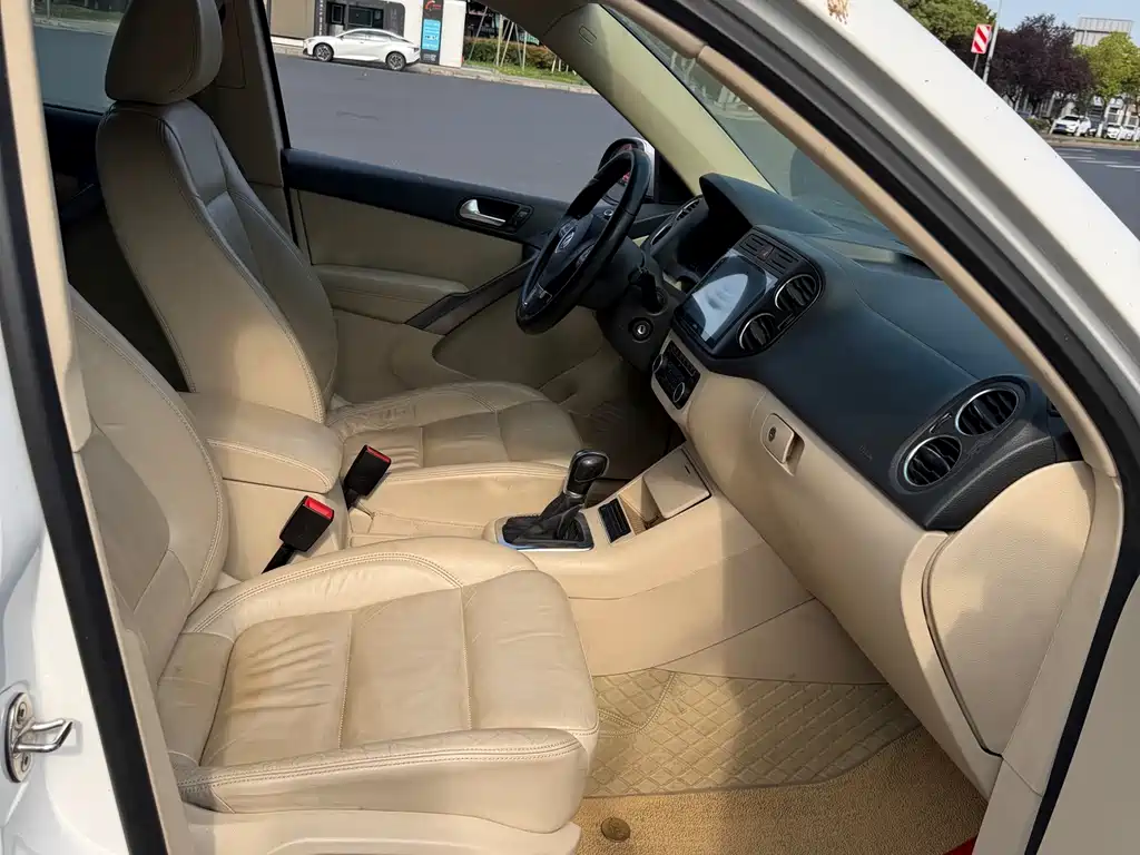 Volkswagen Tiguan 2012 1.8TSI Automatic FWD Style Edition