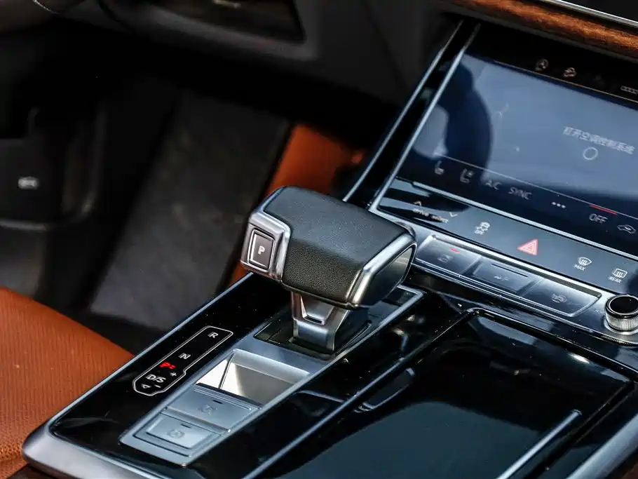 Audi Q7 2023 45 TFSI quattro S line Sport
