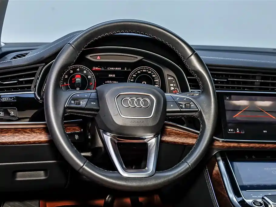 Audi Q7 2023 45 TFSI quattro S line Sport