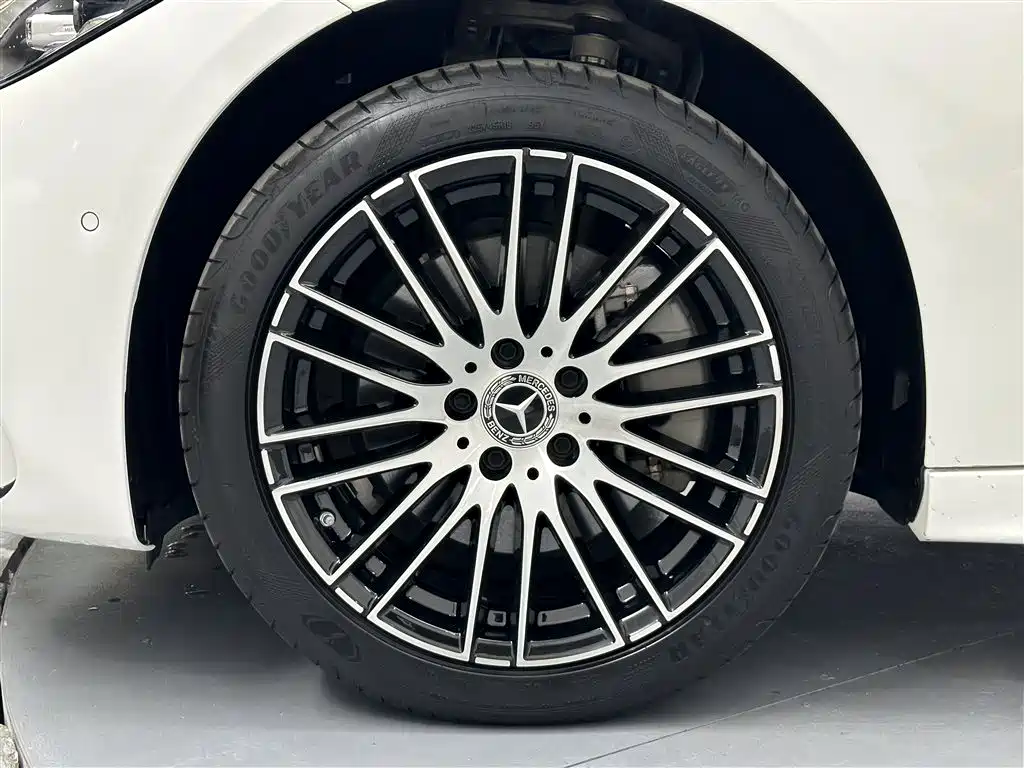 Mercedes-Benz C-Class 2025 C 260 L Sport