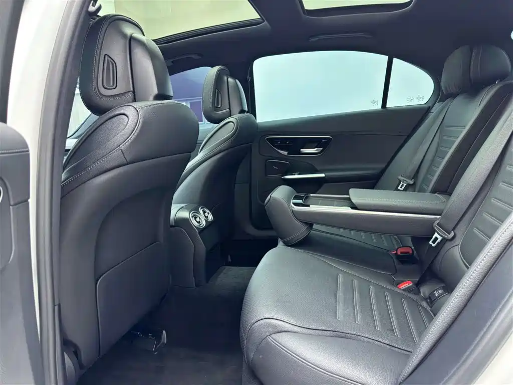 Mercedes-Benz C-Class 2025 C 260 L Sport