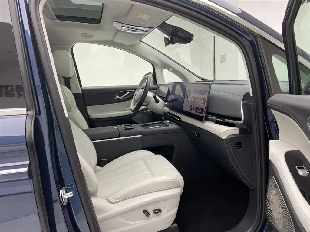 Voyah Dreamer 2025 PHEV AWD Flagship Kunpeng Edition