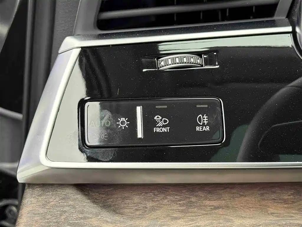 Audi Q7 2025 55 TFSI quattro S line Sport Edition