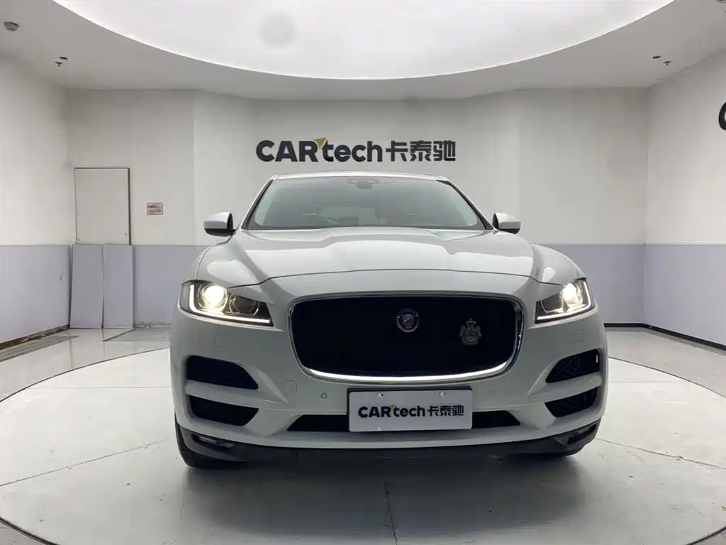 Jaguar F-PACE 2018 2.0T AWD Urban Prestige Edition