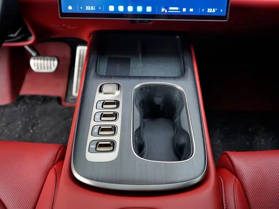 Xiaomi SU7 2024 AWD Ultra Long Range Advanced Smart Driving Max