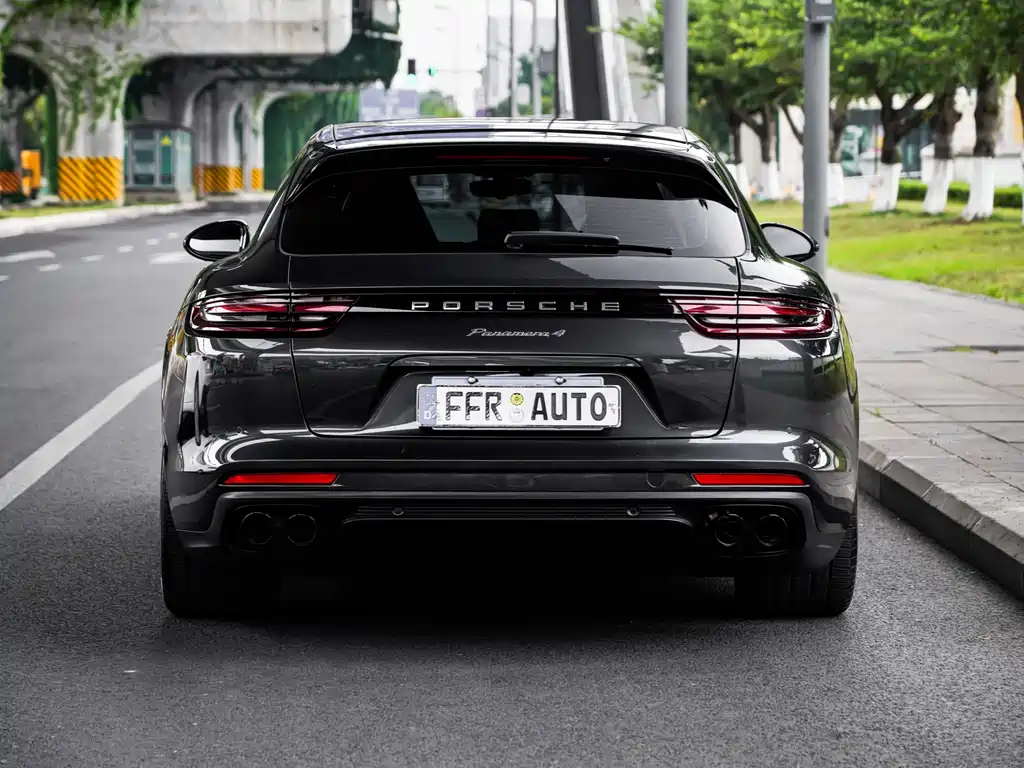 Porsche Panamera 4 Sport Turismo 3.0T