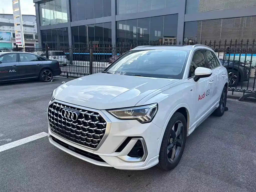 Audi Q3 2024 35 TFSI Fashion Dynamic Edition
