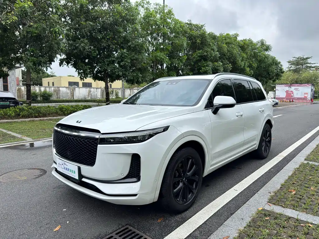 Li Auto ONE