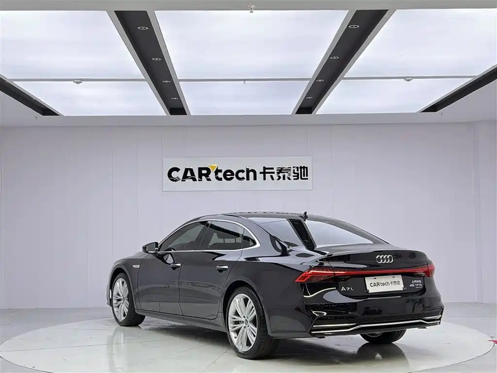 Audi A7L 2024 45 TFSI quattro Luxury