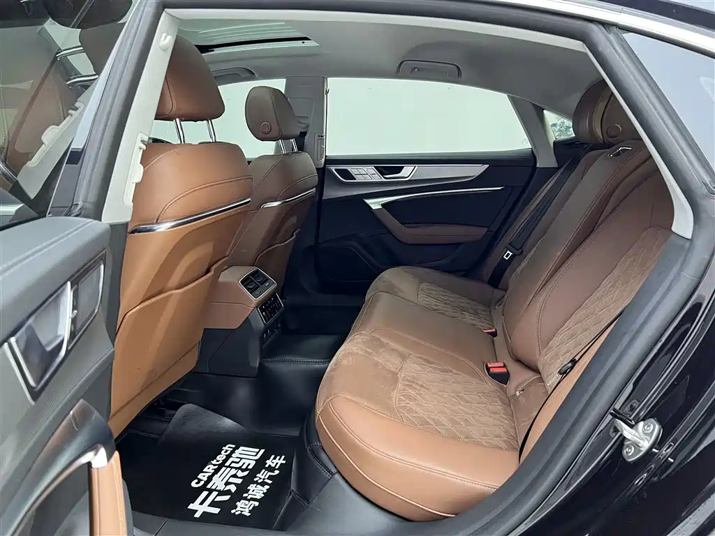 Audi A7L 2024 45 TFSI quattro Luxury
