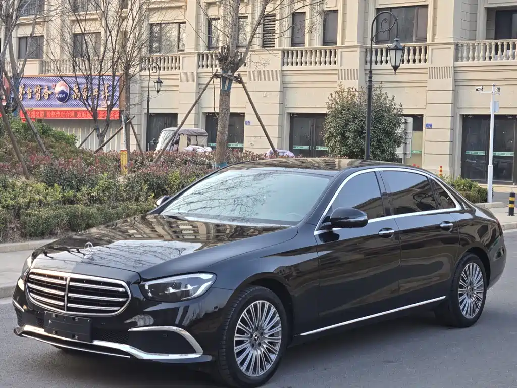 Mercedes-Benz E-Class 2022 E 300 L Fashion