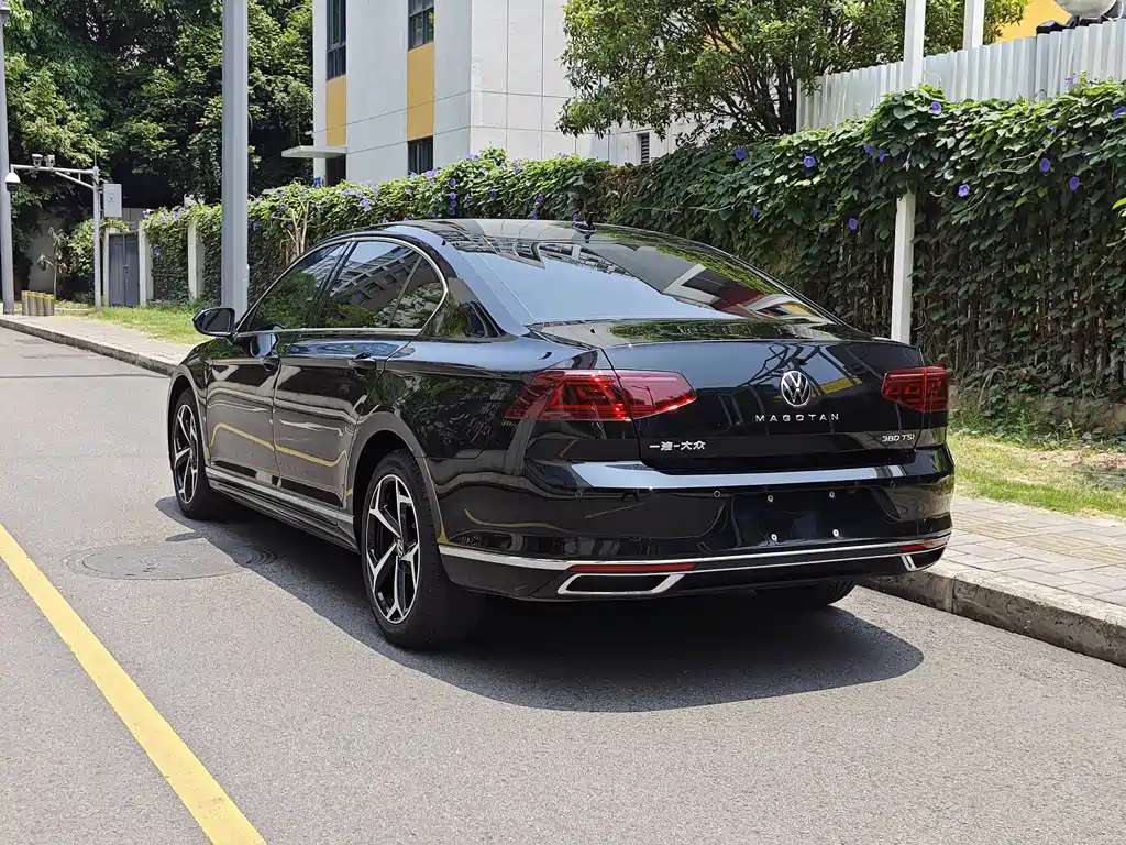 Magotan 2026 30 Million Edition 380TSI DSG Luxury