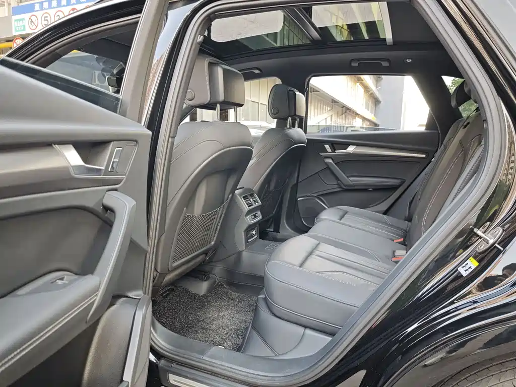 Audi Q5L 2023 40T Premium Dynamic