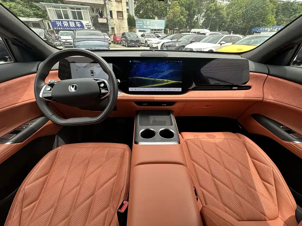 Changan CS75 PLUS 2025 Edition Fourth Generation 1.5T New Blue Whale Smart Flagship Model