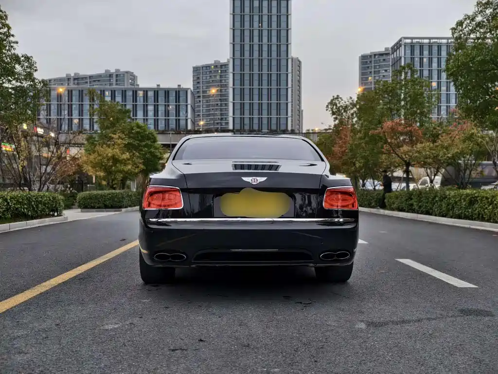 Bentley Flying Spur 2015 4.0T V8 Standard Edition