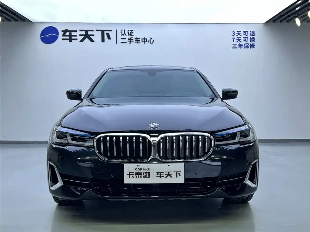 BMW 5 Series 2019 525Li Luxury Package