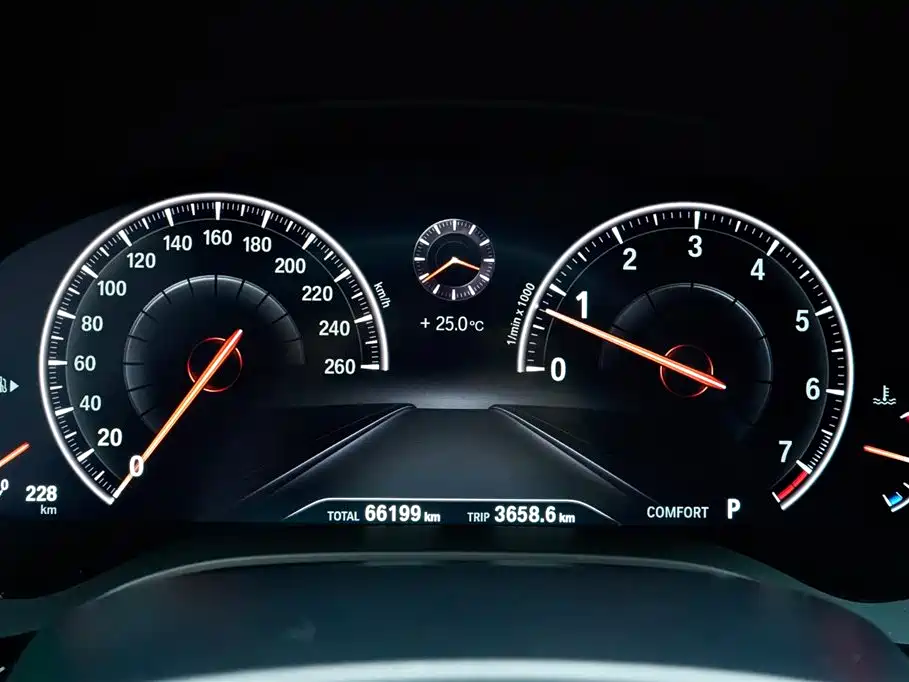 BMW 5 Series 2019 530Li Leading Edition M Sport Package