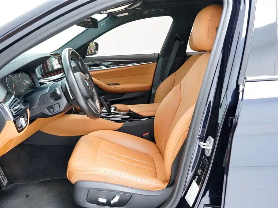 BMW 5 Series 2019 530Li Leading Edition M Sport Package