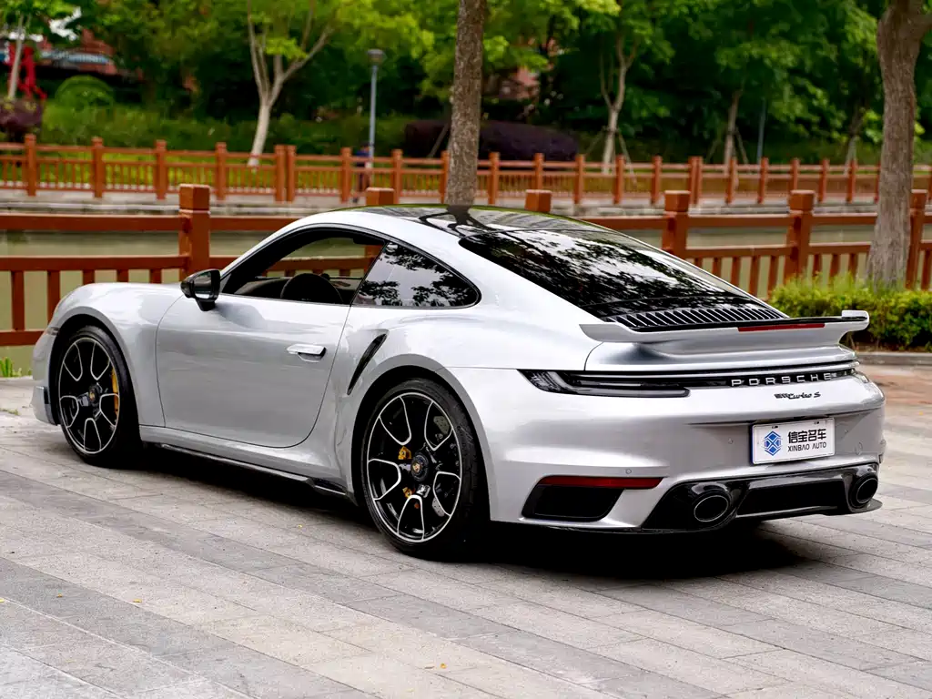 Porsche 911 2022 Turbo S 3.7T