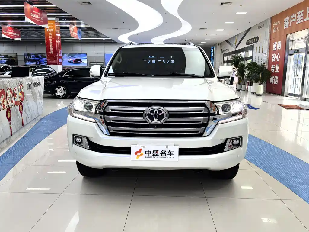 Land Cruiser (Import) 2019 4.6L GX-R Middle East Edition