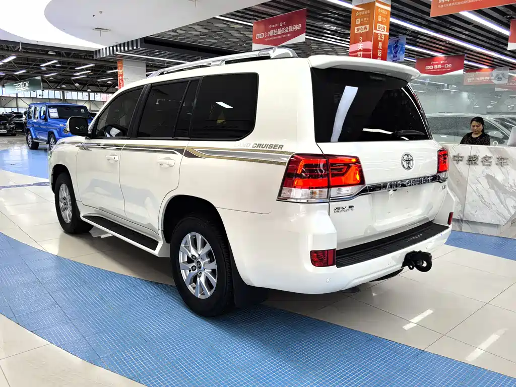 Land Cruiser (Import) 2019 4.6L GX-R Middle East Edition