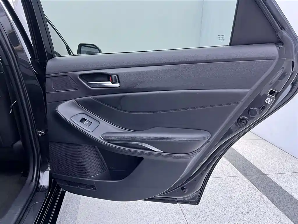 Toyota Avalon 2019 2.0L Luxury Version (China VI)
