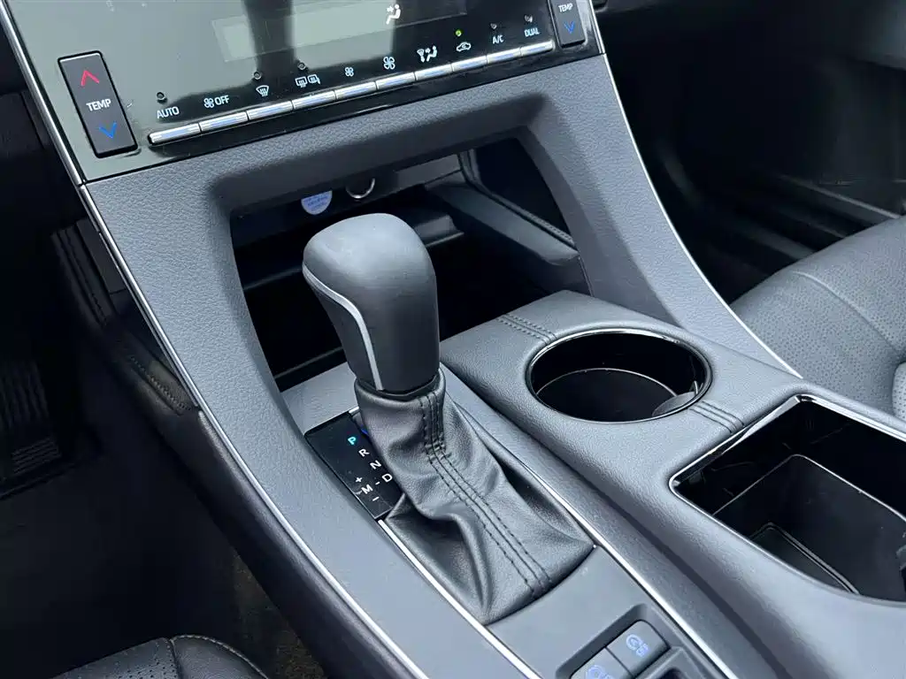 Toyota Avalon 2019 2.0L Luxury Version (China VI)