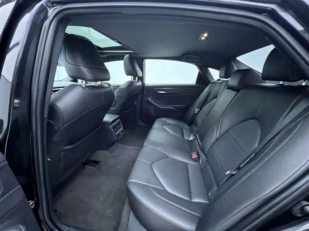 Toyota Avalon 2019 2.0L Luxury Version (China VI)