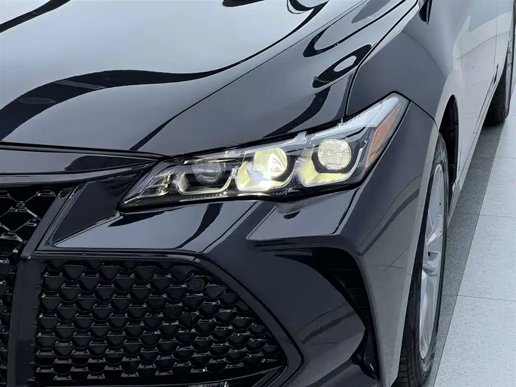 Toyota Avalon 2019 2.0L Luxury Version (China VI)