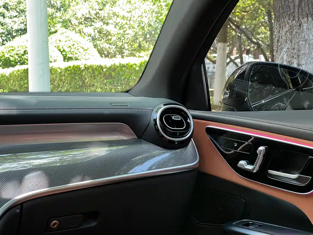 Mercedes-Benz GLC Coupe 2024 GLC 260 4MATIC Coupe SUV