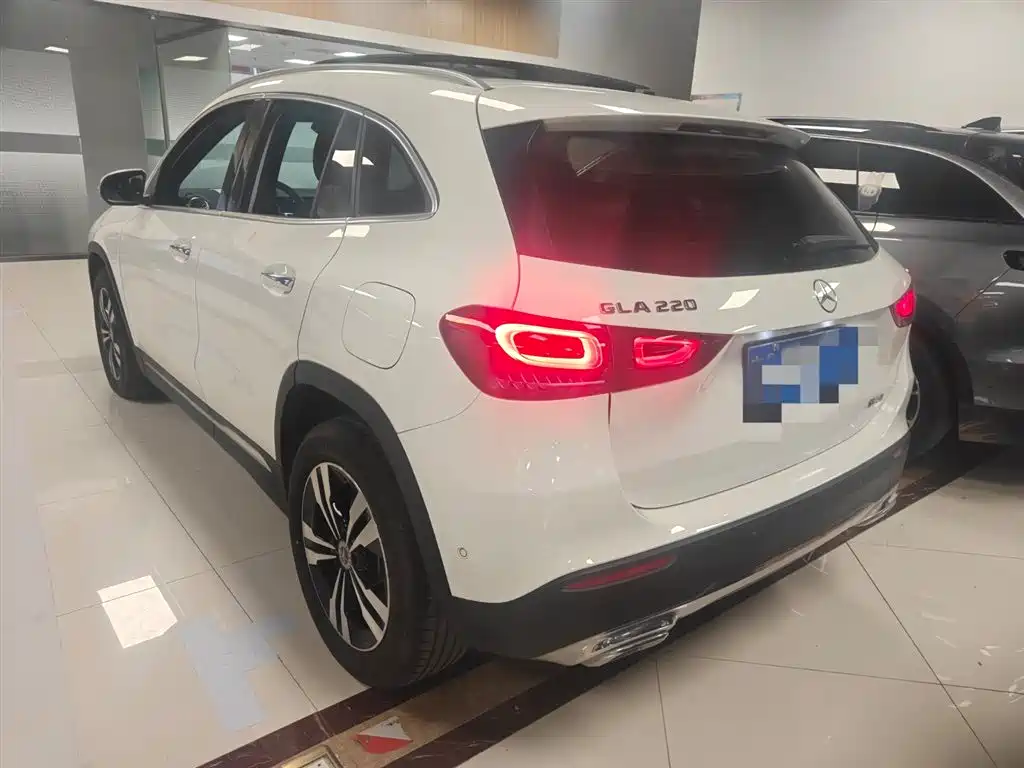 Mercedes-Benz GLA 220 2022