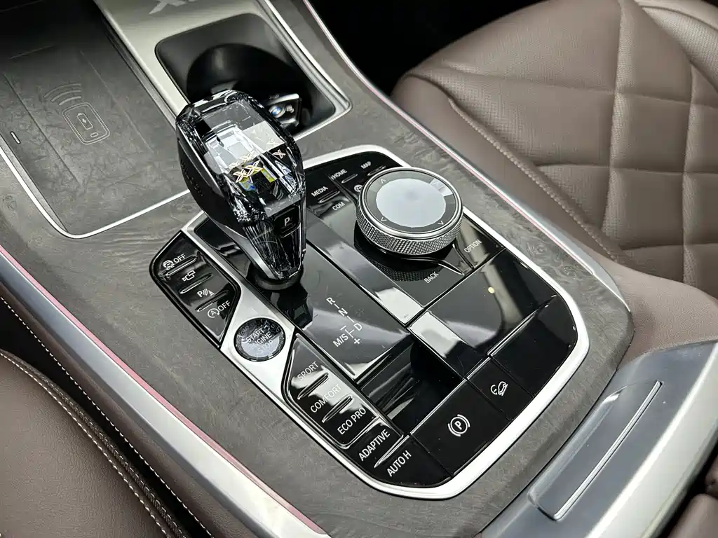 BMW X5 2022 xDrive 30Li Exclusive M Sport Package