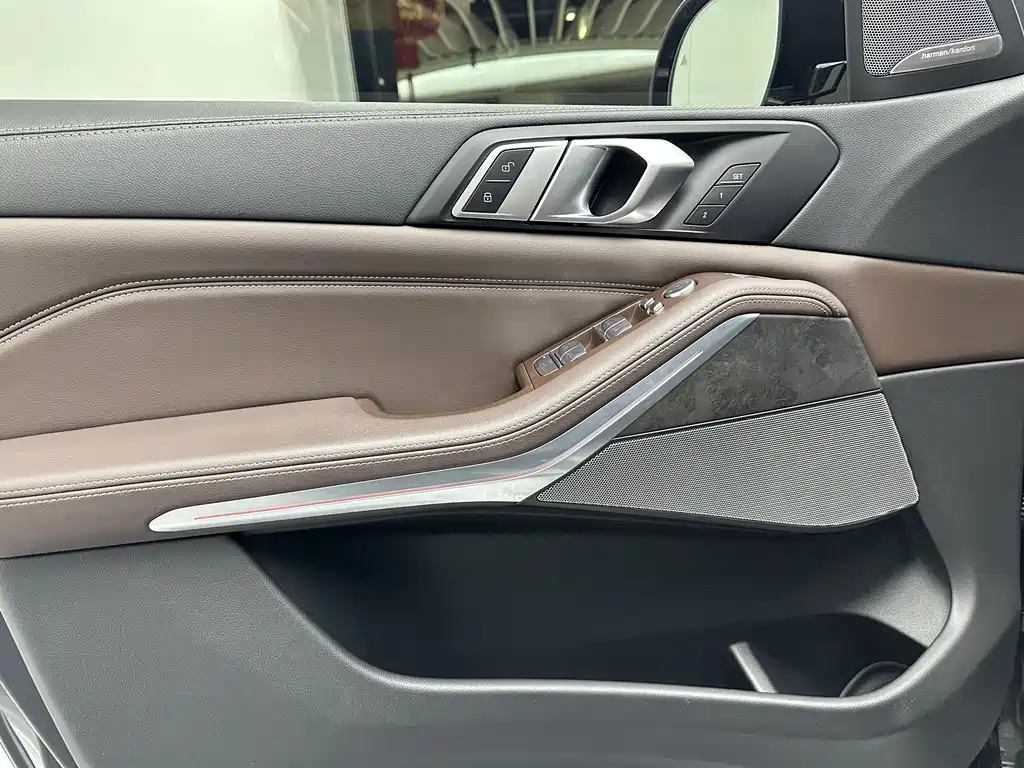 BMW X5 2022 xDrive 30Li Exclusive M Sport Package