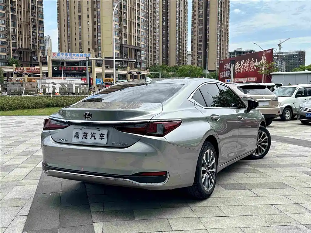 Lexus ES 2021 260 Excellence Edition