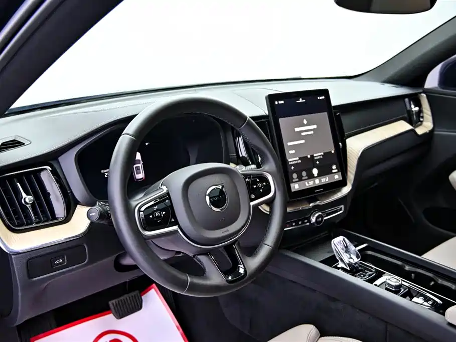 Volvo XC60 2026 B5 AWD Inscription