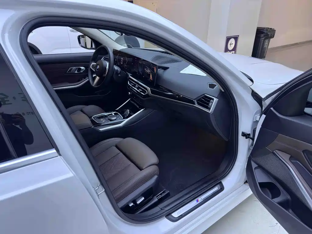BMW 3 Series 2023 320Li M Sport Package