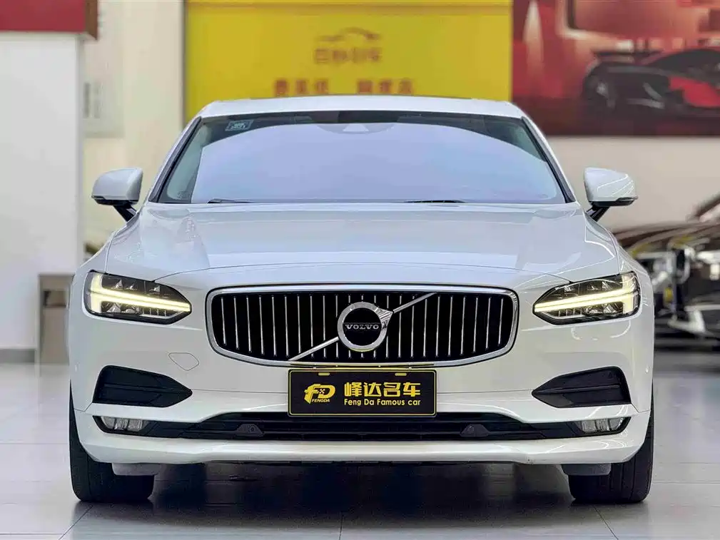 Volvo S90 2018 T4 Smart Distance Edition