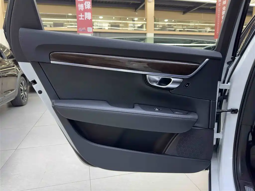 Volvo S90 2018 T4 Smart Distance Edition