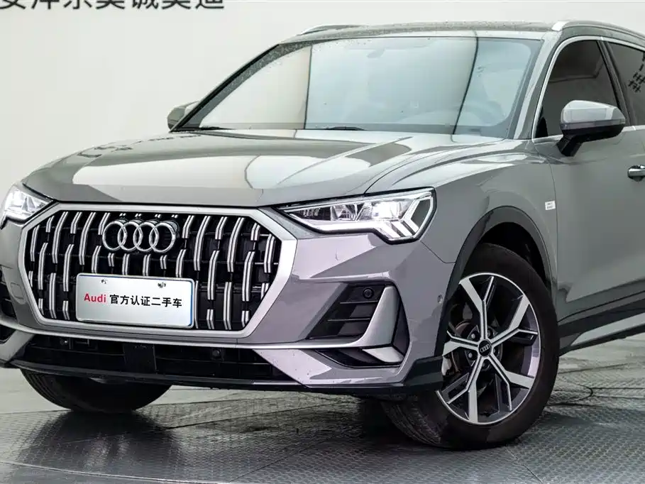 Audi Q3 2024 35 TFSI Fashion Elegant