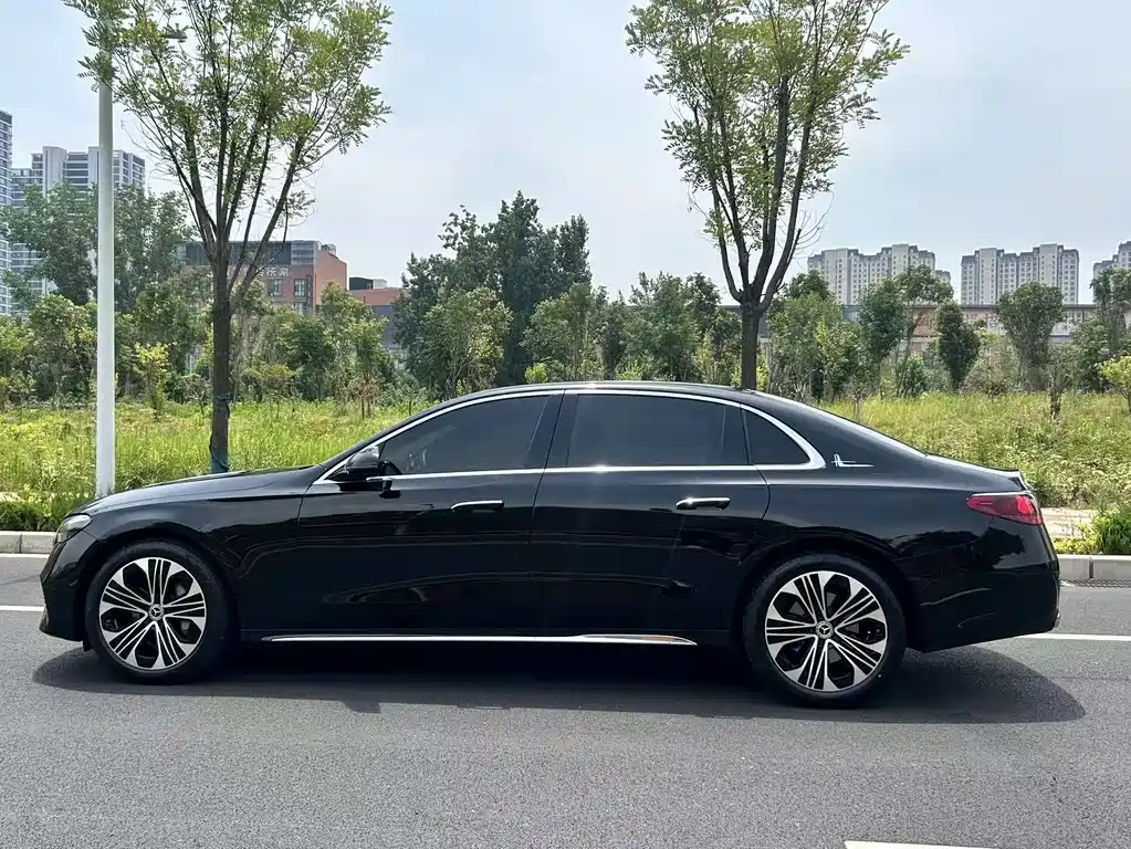 Mercedes-Benz E-Class 2025 E 300 L Luxury