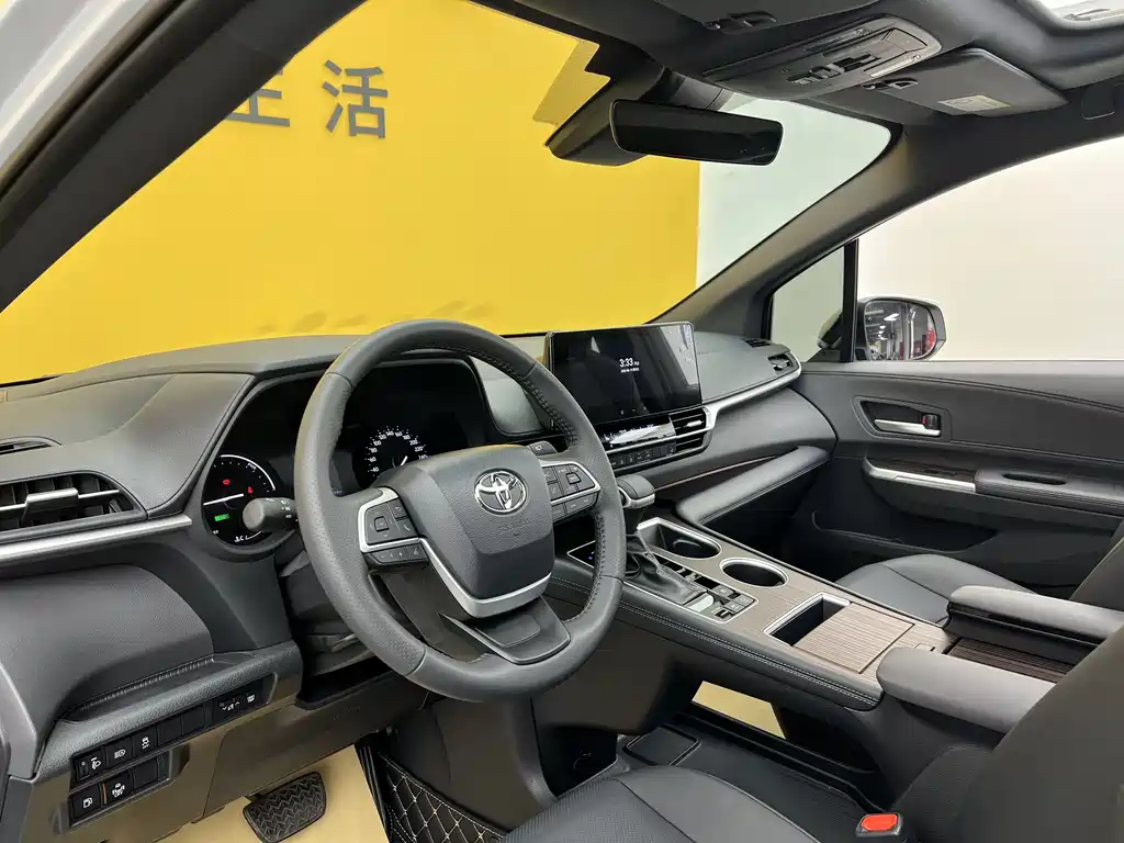 Sienna 2024 2.5L HEV Luxury Edition