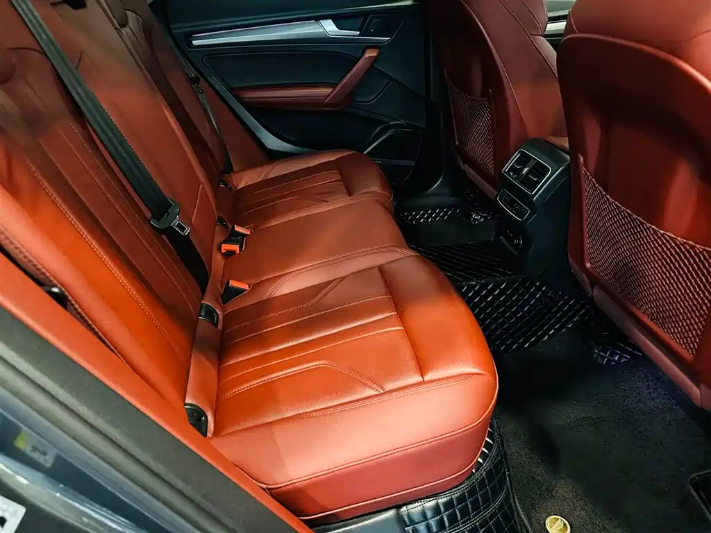 Audi Q5L 2021 40 TFSI Jinxiang Rensheng Edition