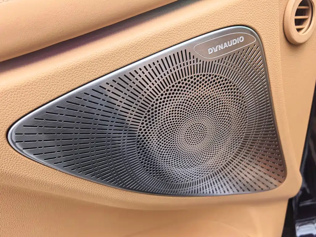 Voyah Dreamer 2024 PHEV Long Range Flagship Edition